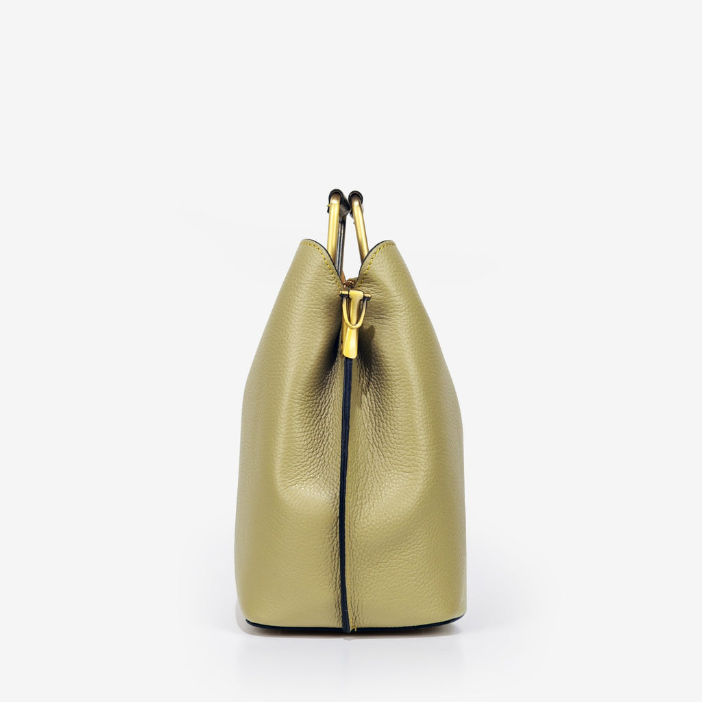 Alma • Olive