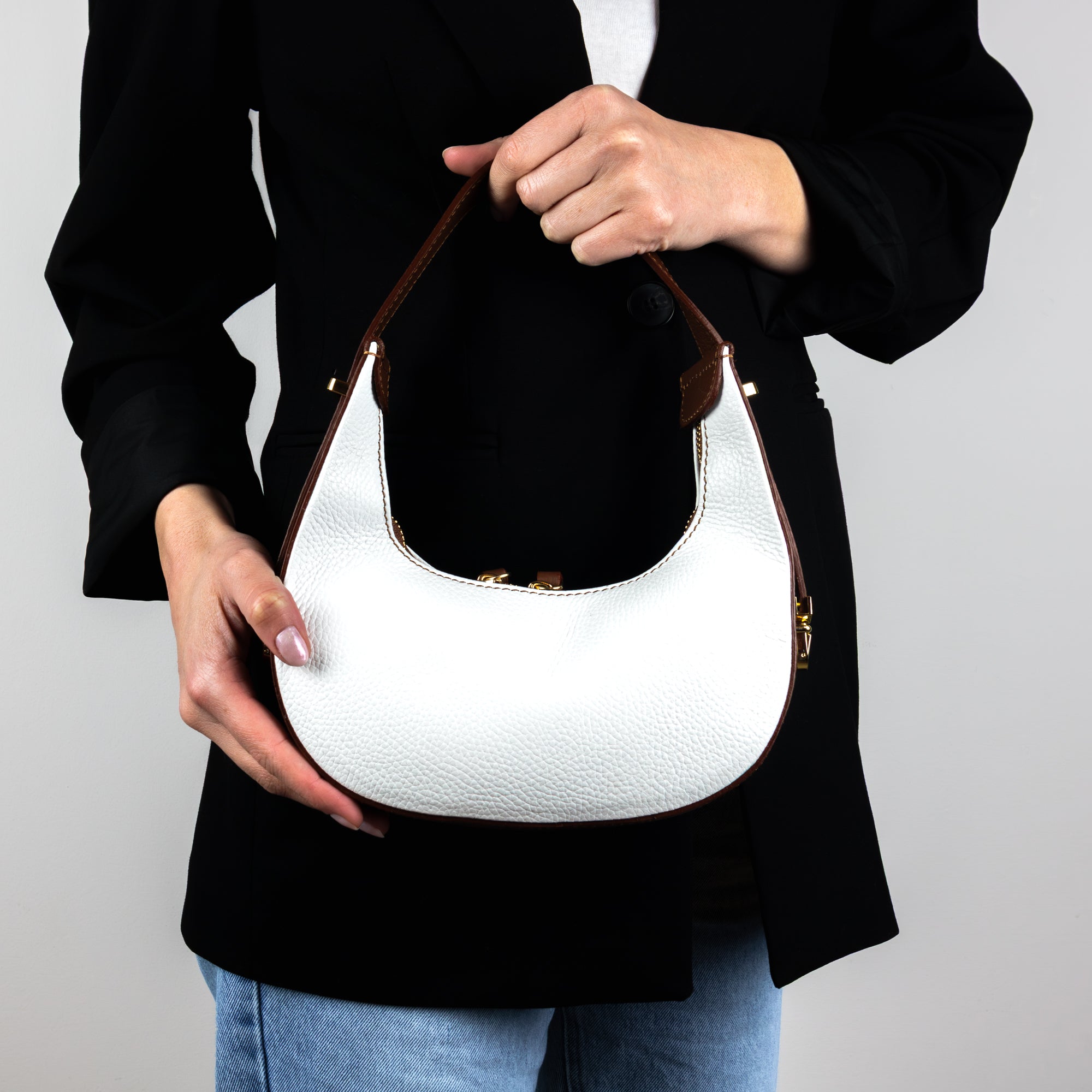 Loop • White|Brown